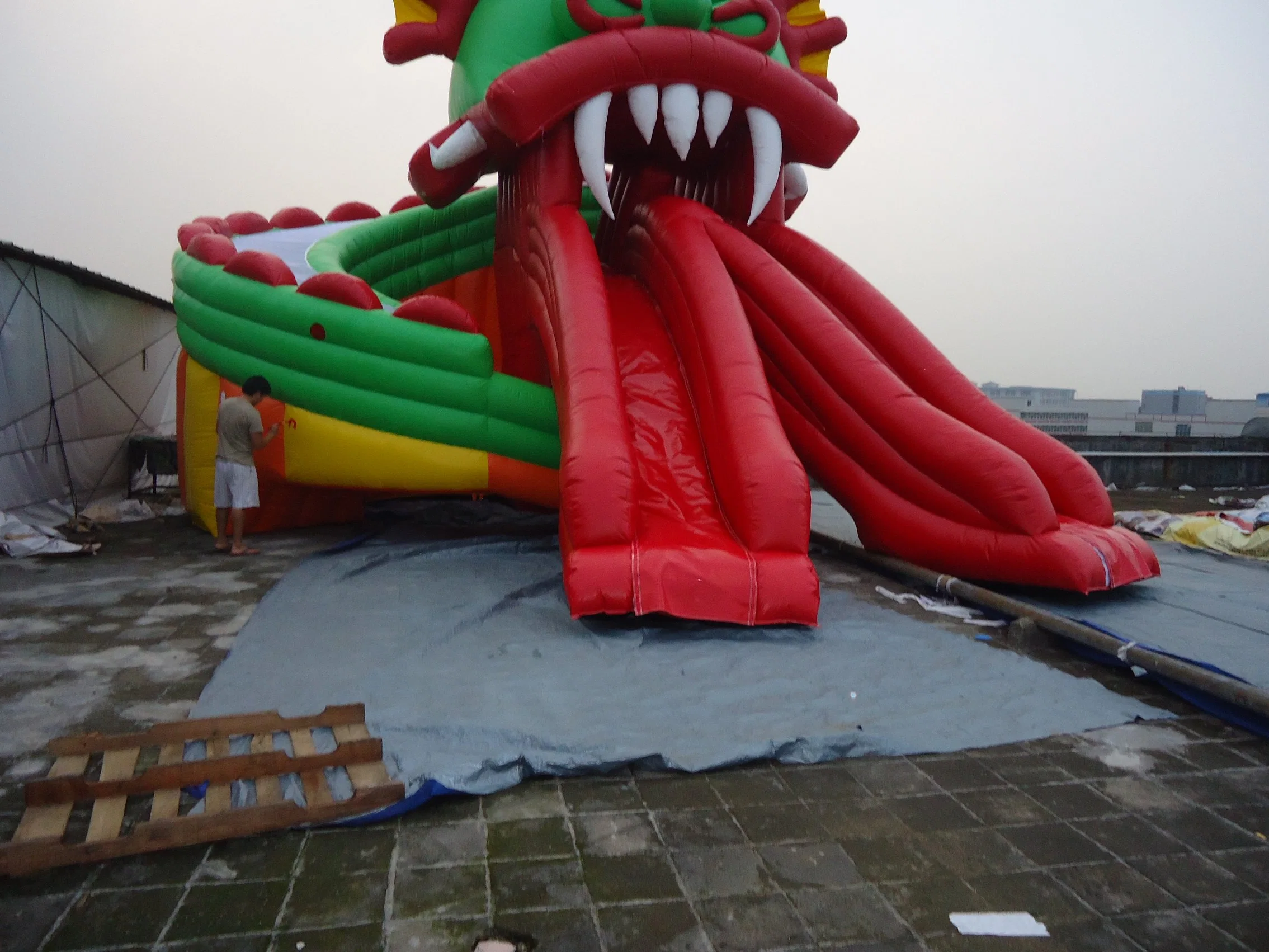 Hot Sell Floating Inflatable Dragon Water Park with Pool and Slide