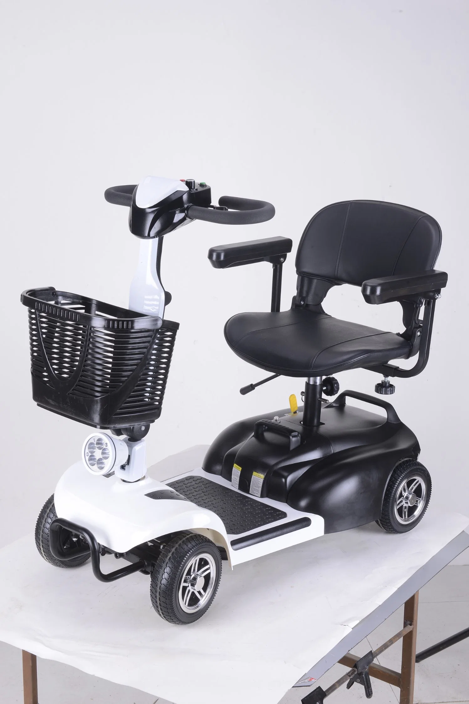 Starker Rahmen, Patentiertes Design, Komfortable Fahrt, Leichte Tragbare Brushless Folding Faltbare Elektro-Mobilität Scooter 3 Rad