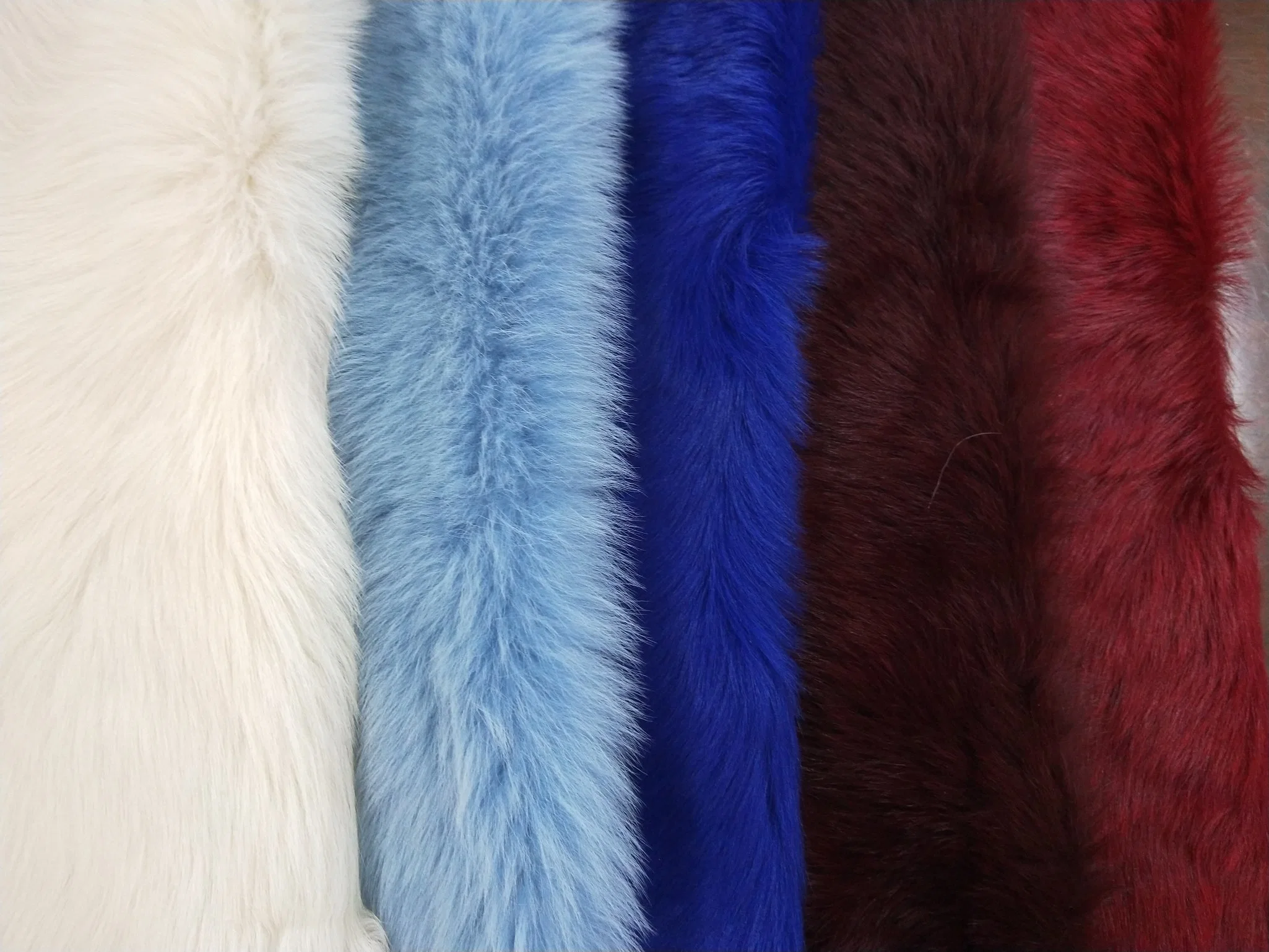 نسيج نادر Lambskin Fur مواد طبيعية تقلد الذئب والثعلب فراء الملابس