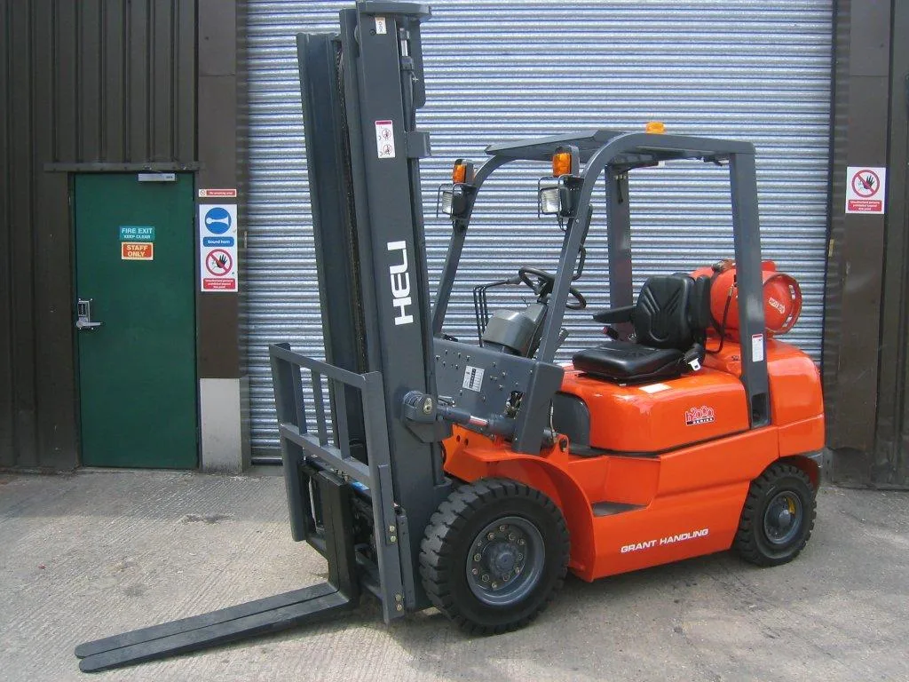 Heli 2.5 Tons Heavy Duty Diesel Forklift Cpcd25