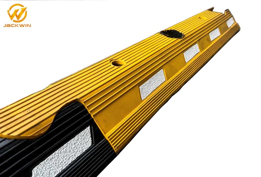 1000*275*85mm Yellow Reflective Lane Separator System