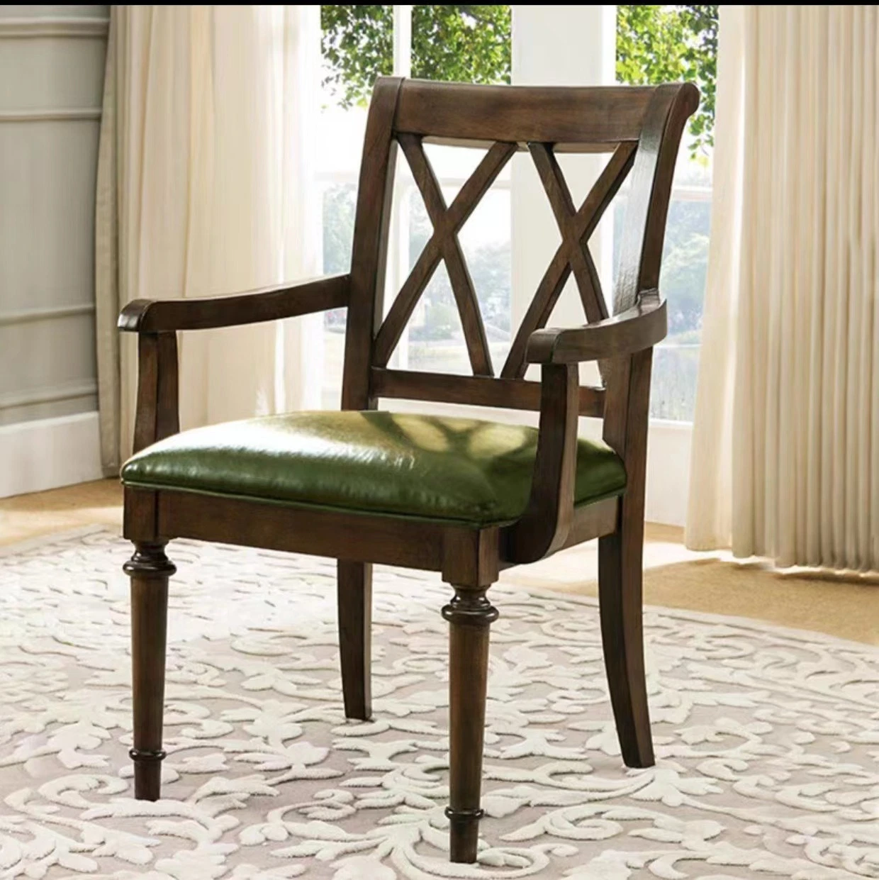 Wholesale of Solid Wood Family Dining Chairs in Factories