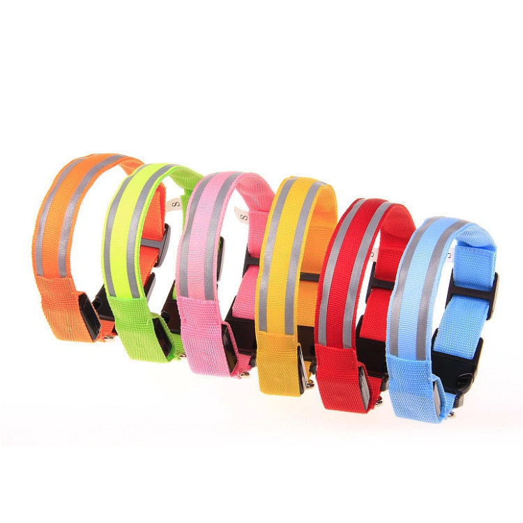 LED Light-Emitting Collier Pet nuit Flash Anti-Loss Collier pour chien d'avertissement