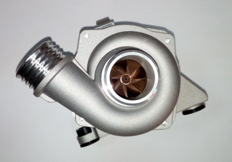 Prêt à expédier la pompe à eau de refroidissement électrique OE 11517546994 11517586925 pour moteur BMW N52