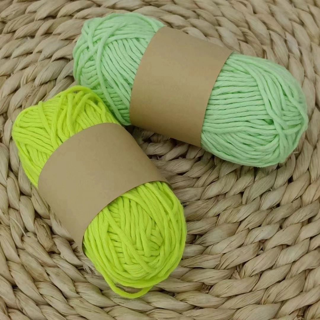 100% Ring Spun Polyester Luminous Hand Knitting Yarn 2mm Glow in The Dark Chunky Yarn