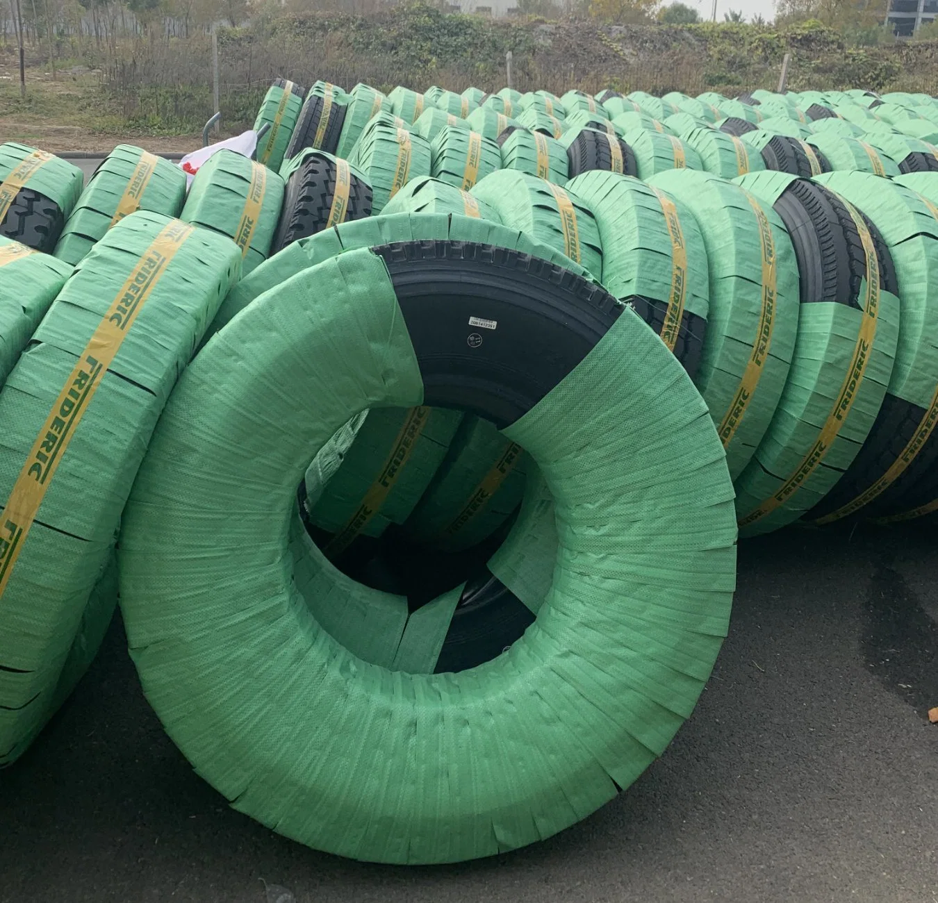 All Steel Radial Truck Tires Bus Tires TBR Tires Radial Tyre (11R22.5 12R22.5, 315/80R22.5 385/65R22.5)