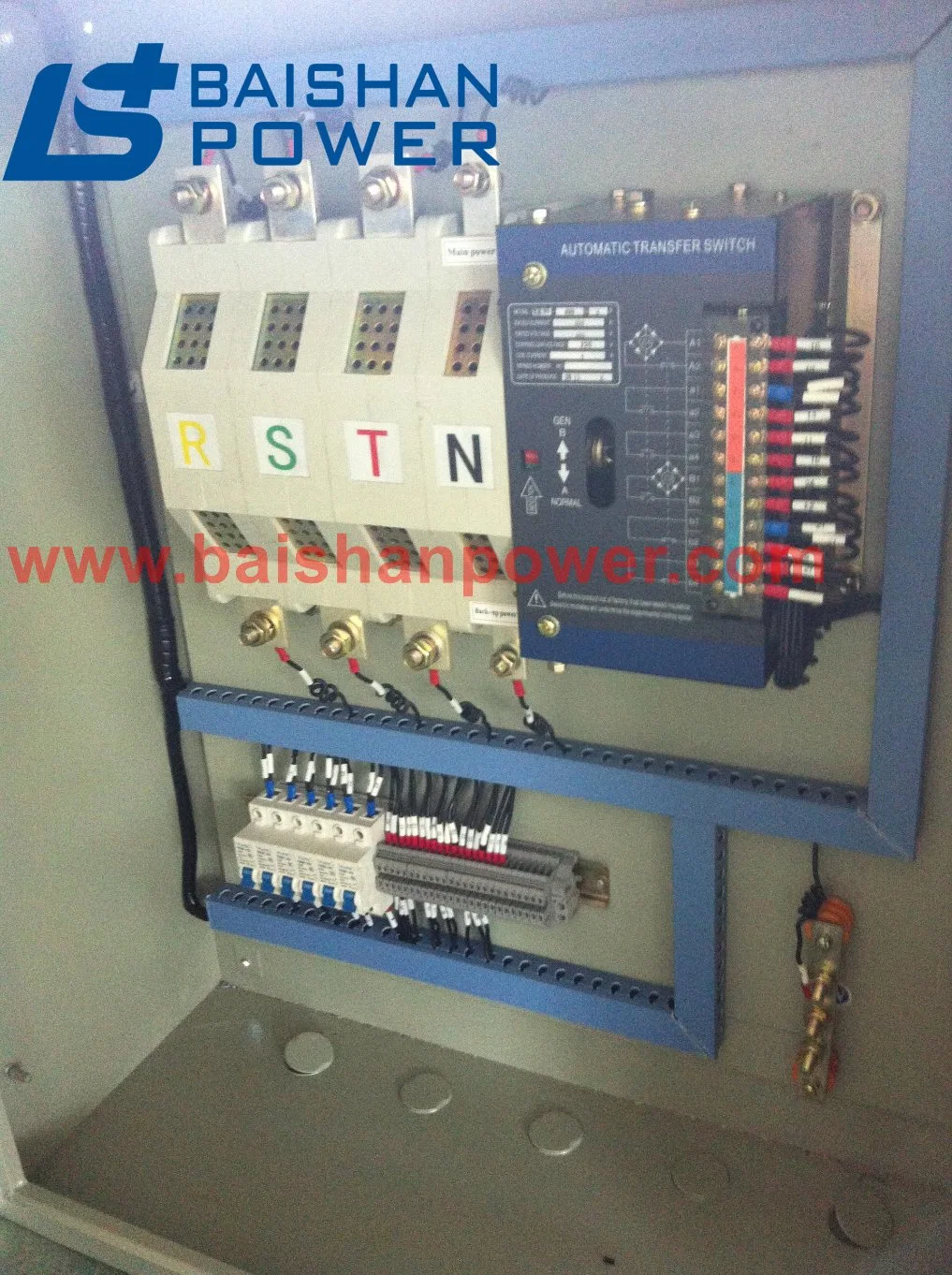 ATS-SCHRANK 100A 160A 250A 400A 630A 800A 1250A 1600A 2000A 3200A 4000A 5000A für den Transfer des Dieselgenerators Wechseln Sie das ATS-Panel-Hauptgitter für den Generator