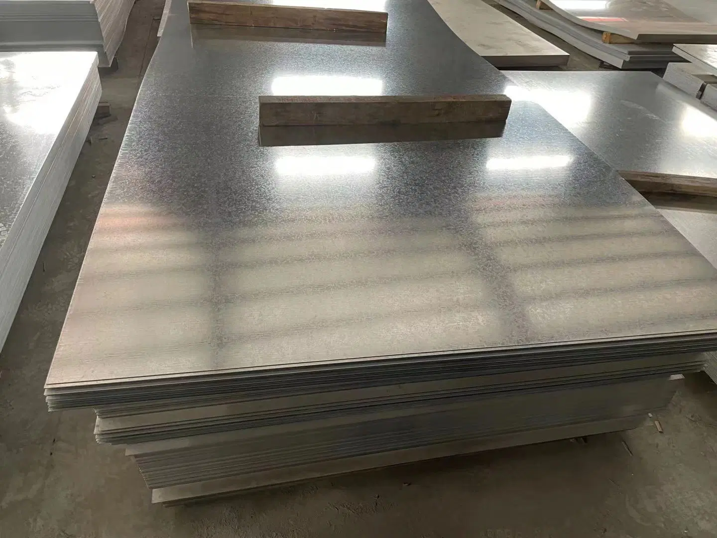 Chinese Factory Direct Sale 4*8 Hot Dipped Galvanized Steel Plate Iron Steel Hot Rolled Mild Galvanized Steel Metal Plate Product Fast Delivery