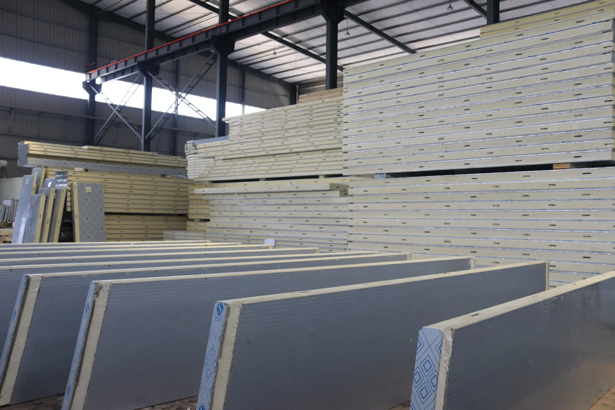 Refrigeration Equipment Customized Polyurethane Sandwich Panels for Cold Storage