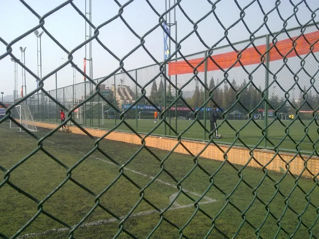 Diamond Wire Mesh Used in Playground and Basketball Court