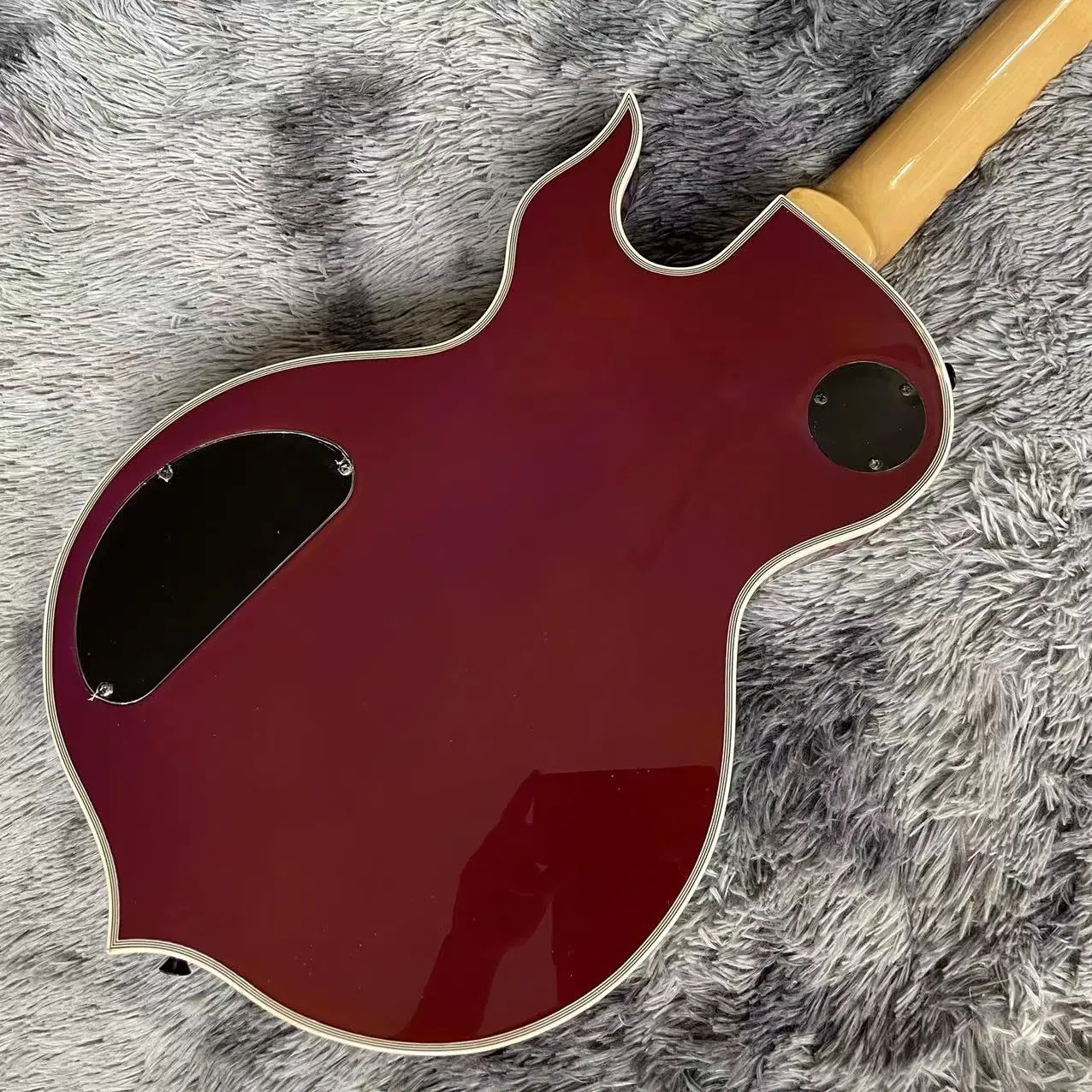 Grand personnalisé de couleur pourpre Emg ramasseur Passive Wydle Style audio de guitare électrique