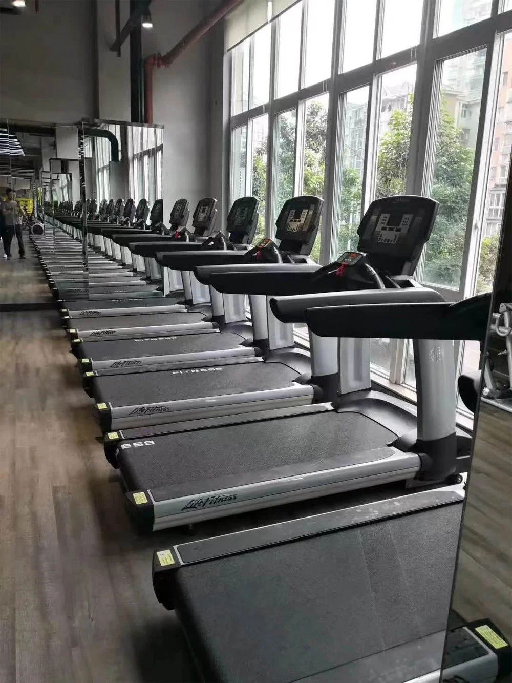 Salle de gym de l'équipement commercial machine de course sur tapis roulant motorisé électrique pliant