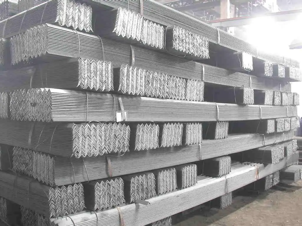 High-Strength Q235B Q345b Ss400 Carbon Steel Equal Angle Bar for Construction