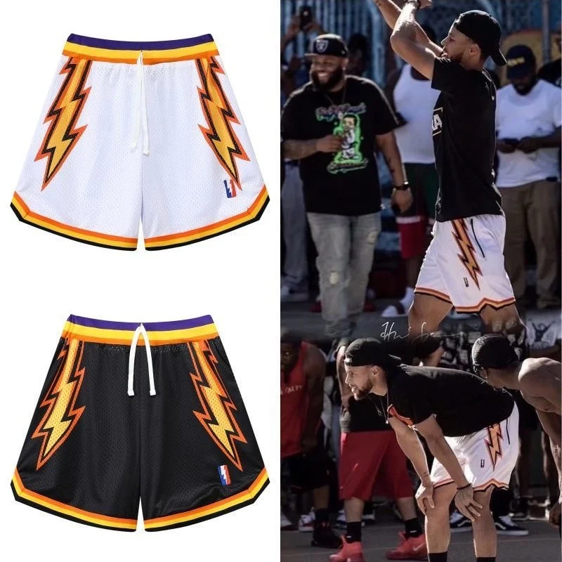Shorts de basketball rétro vintage avec poches brodées.