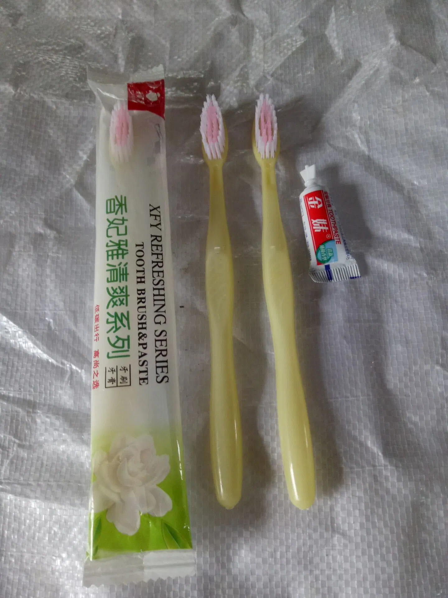 Toothbrush in OPP Bag with Hotel Amenities for Hotel Room