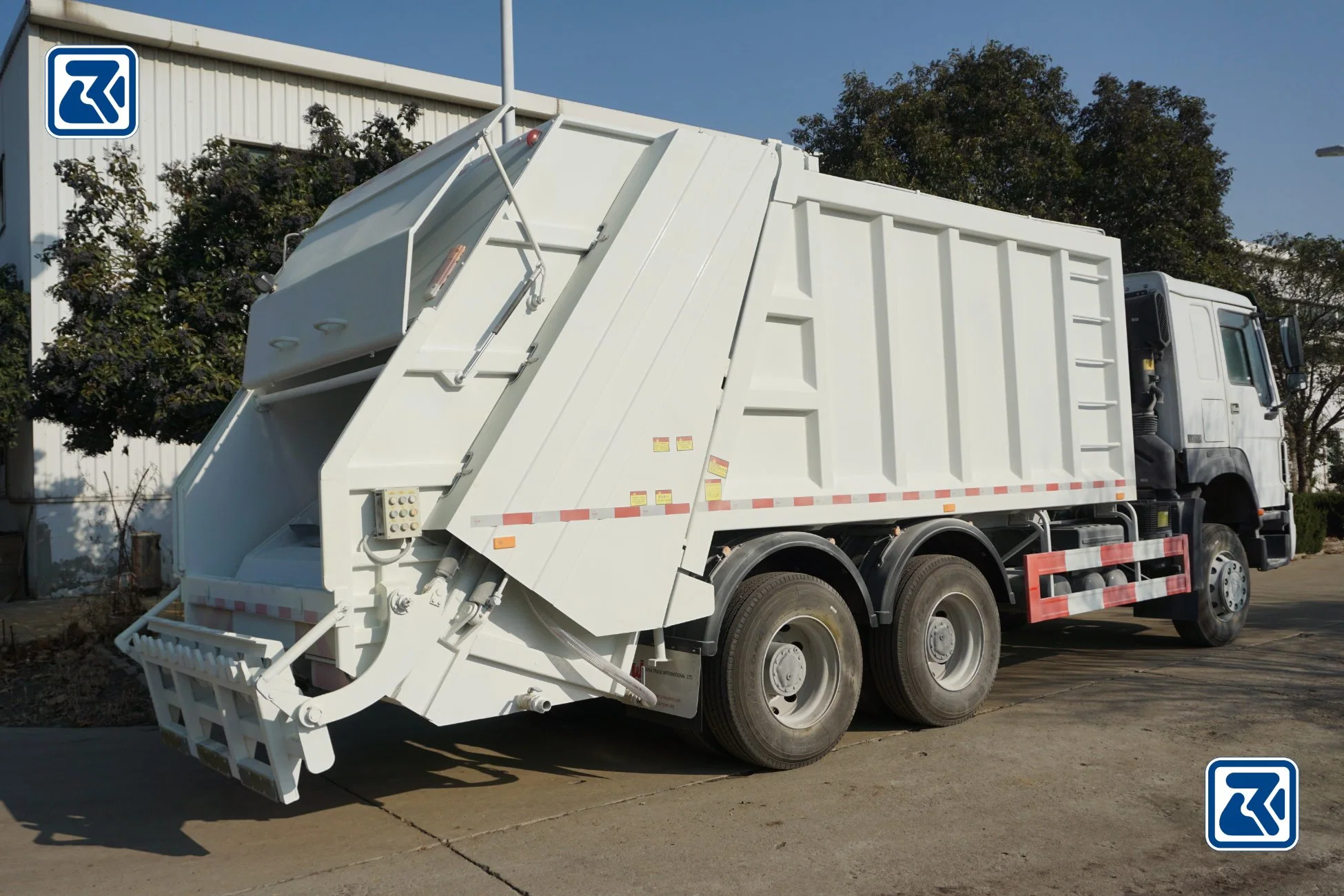 China Manufacturers Heavy Duty HOWO Hydraulic Truck 12/14/16 Cbm Brand New and Used Garbage Truck Price for Transportation/Collecting/Compactor (ZZ1167M4611)