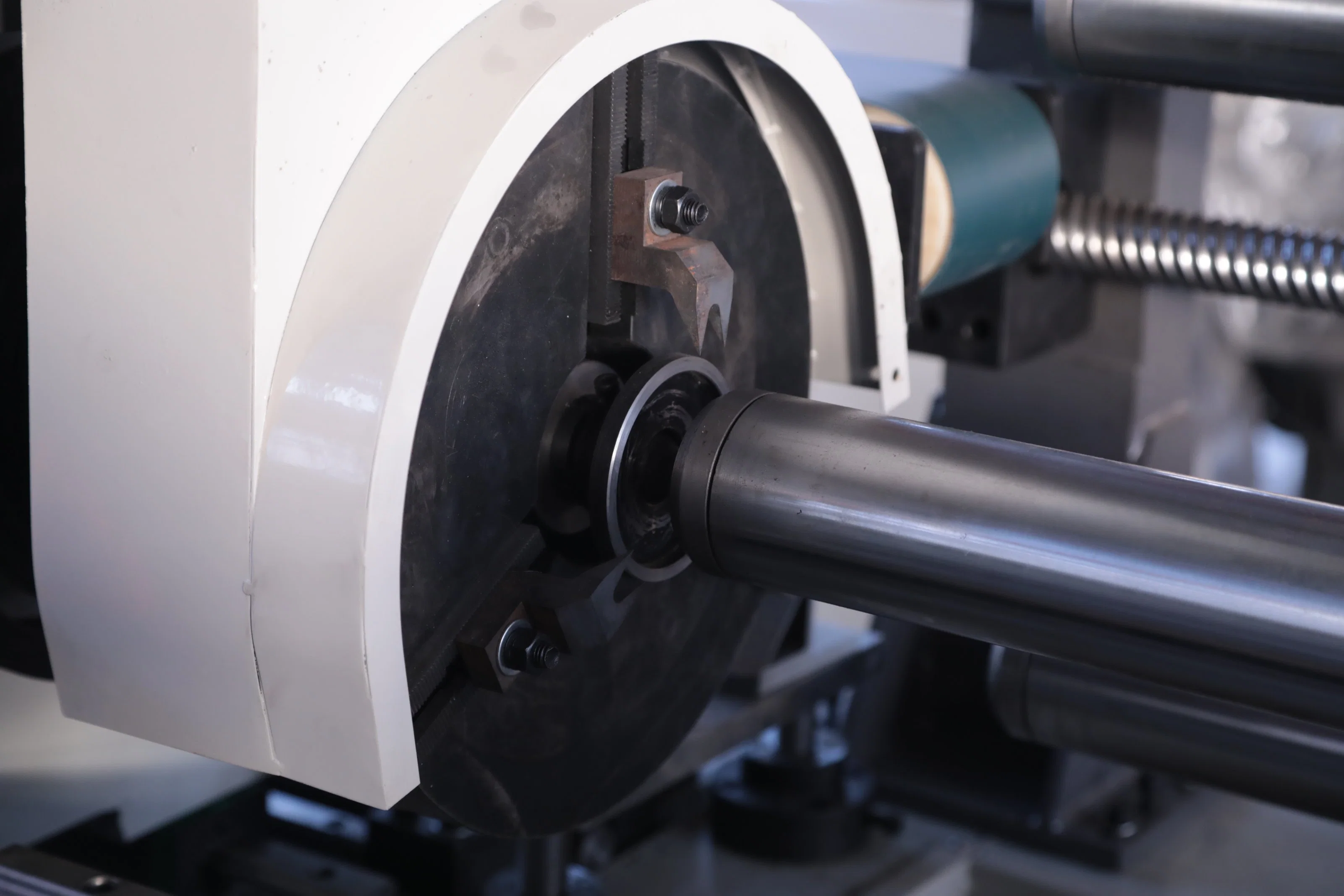 Automatic Paper Core Cutting Machine 2000mm High Production Paper Tube Cutter