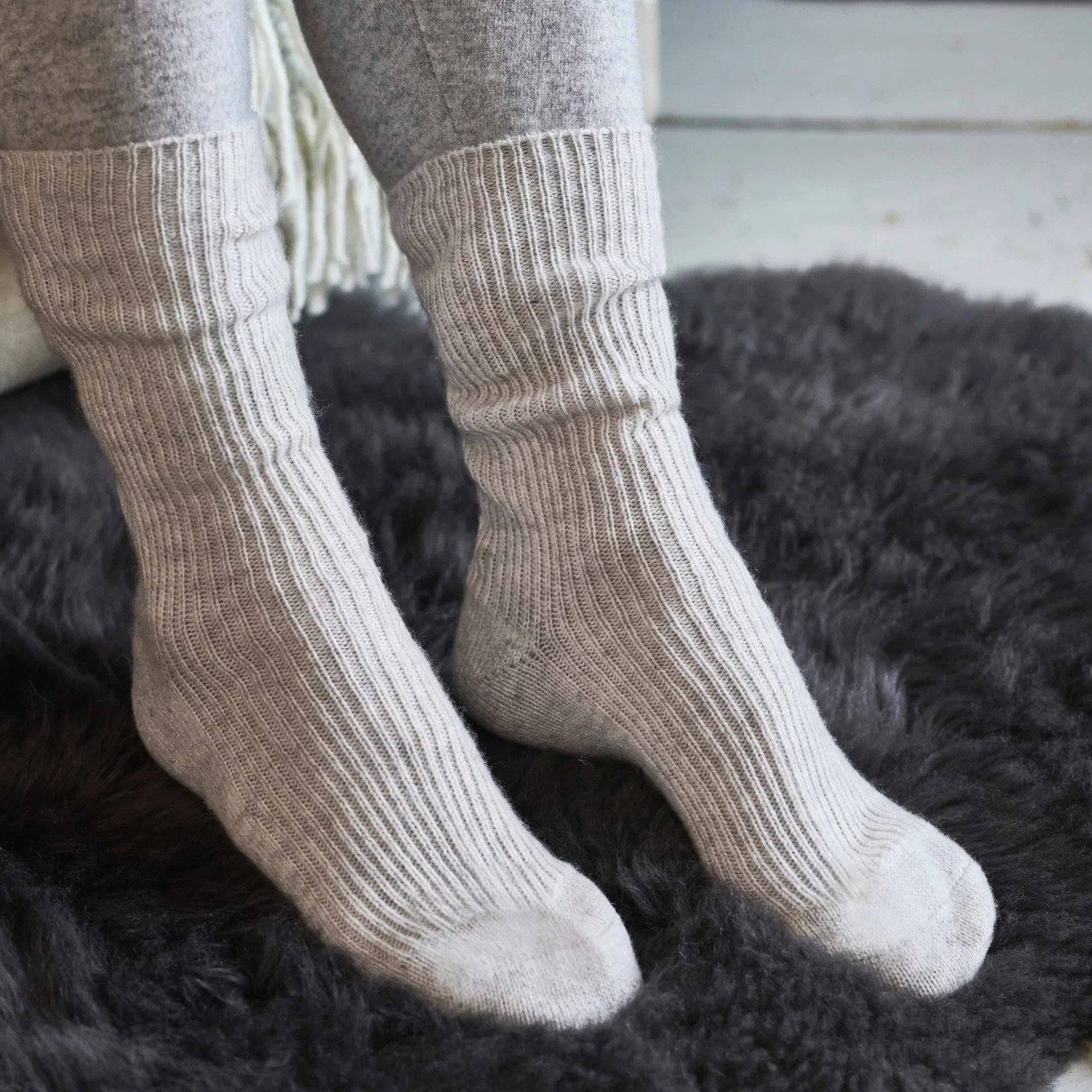 Chaussettes en laine mélangée côtelées pour femmes, accessoires de mode.