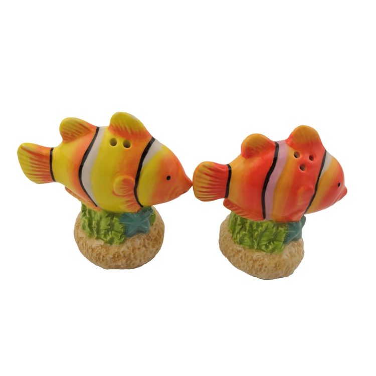 Ceramic Tableware Custom Sealife Shape Ceramic Salt and Pepper Shakers Set