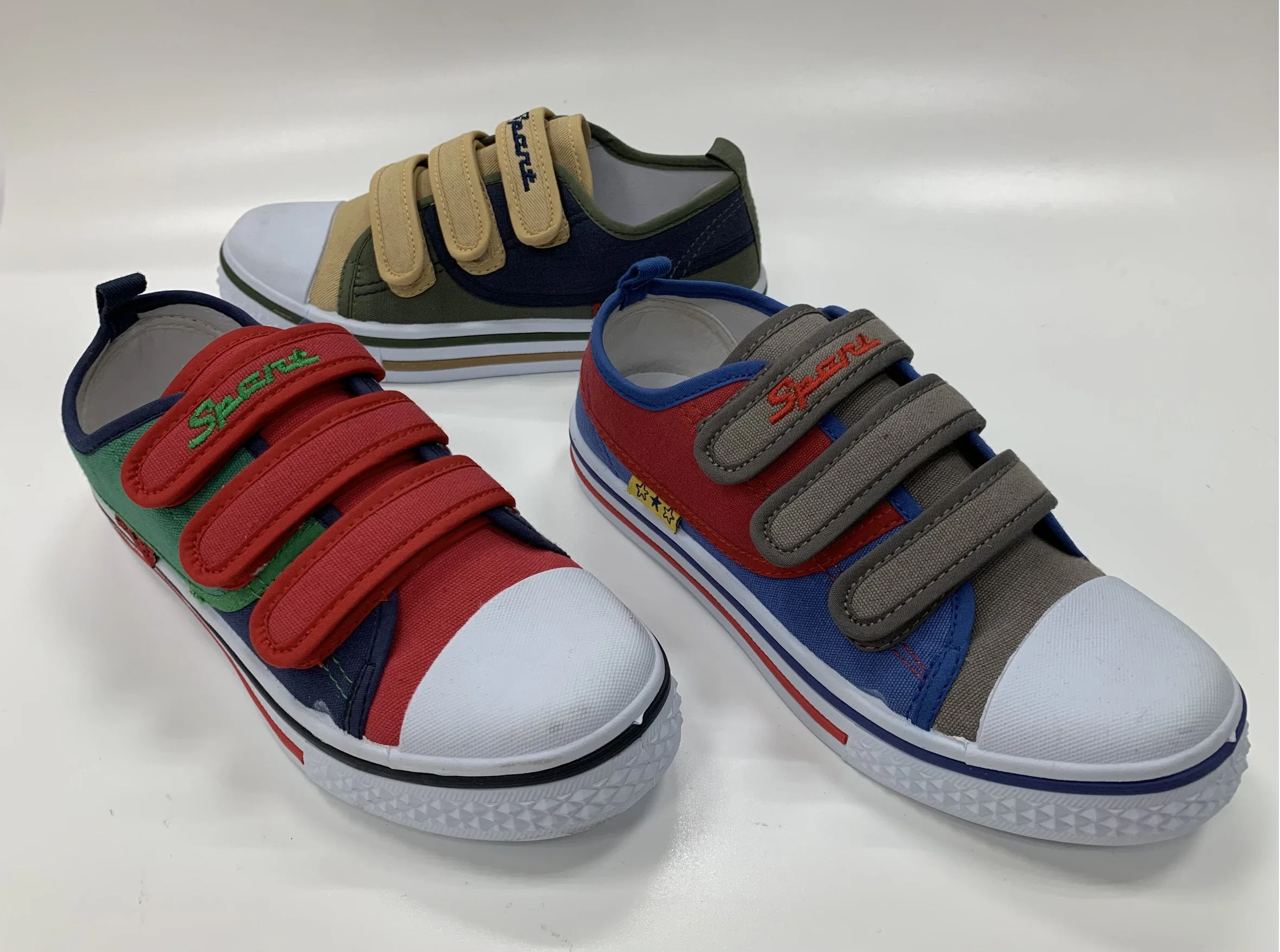 Wholesale/Supplier of High-Quality Solid Color Kids Shoes PVC Soles Children's Casual Shoes