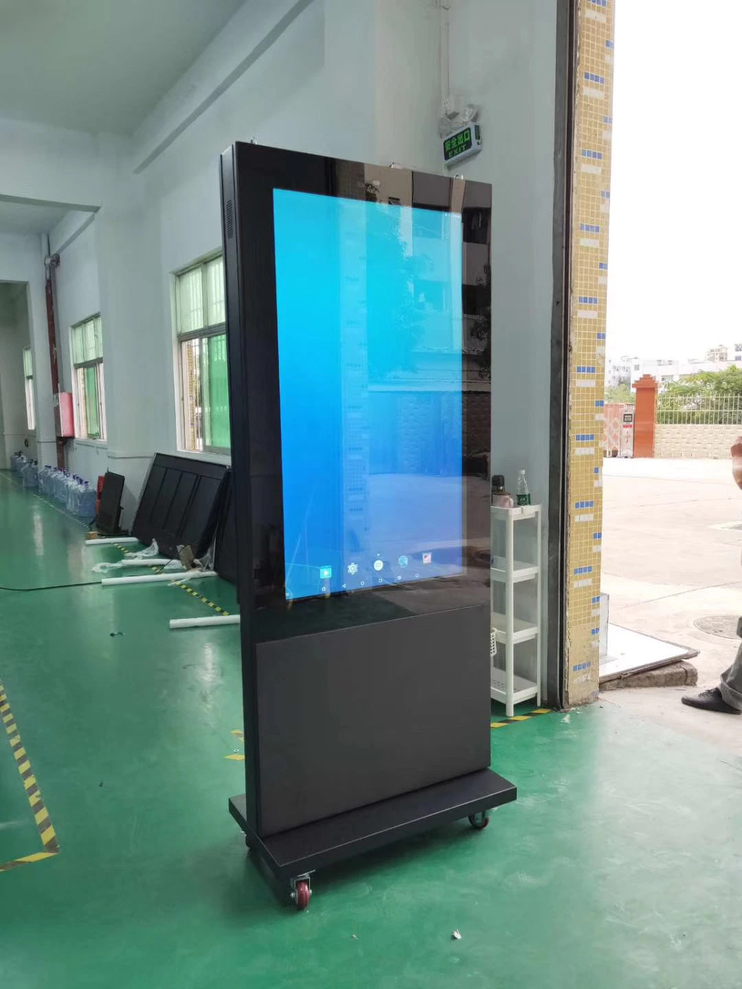 Android 49inch Touch Kiosk Totem Digital Signage für den Außenbereich