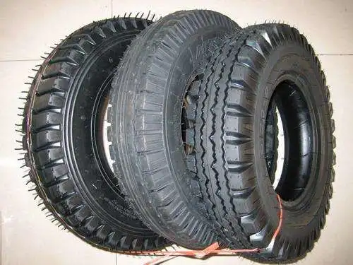 Good Quality 275-17, 300-18 Tt/Tl Motorcycle Tyre Tire Motorcycle Parts Accessory
