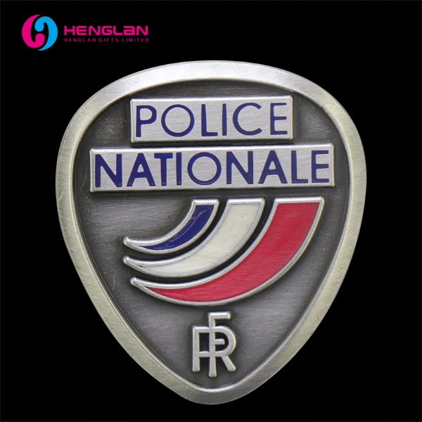 China Factory Custom 3D esmaltado Metal Brass Emblem Militar Antique Aleación chapada en plata Francia Policía Nacional Souvenir Badge