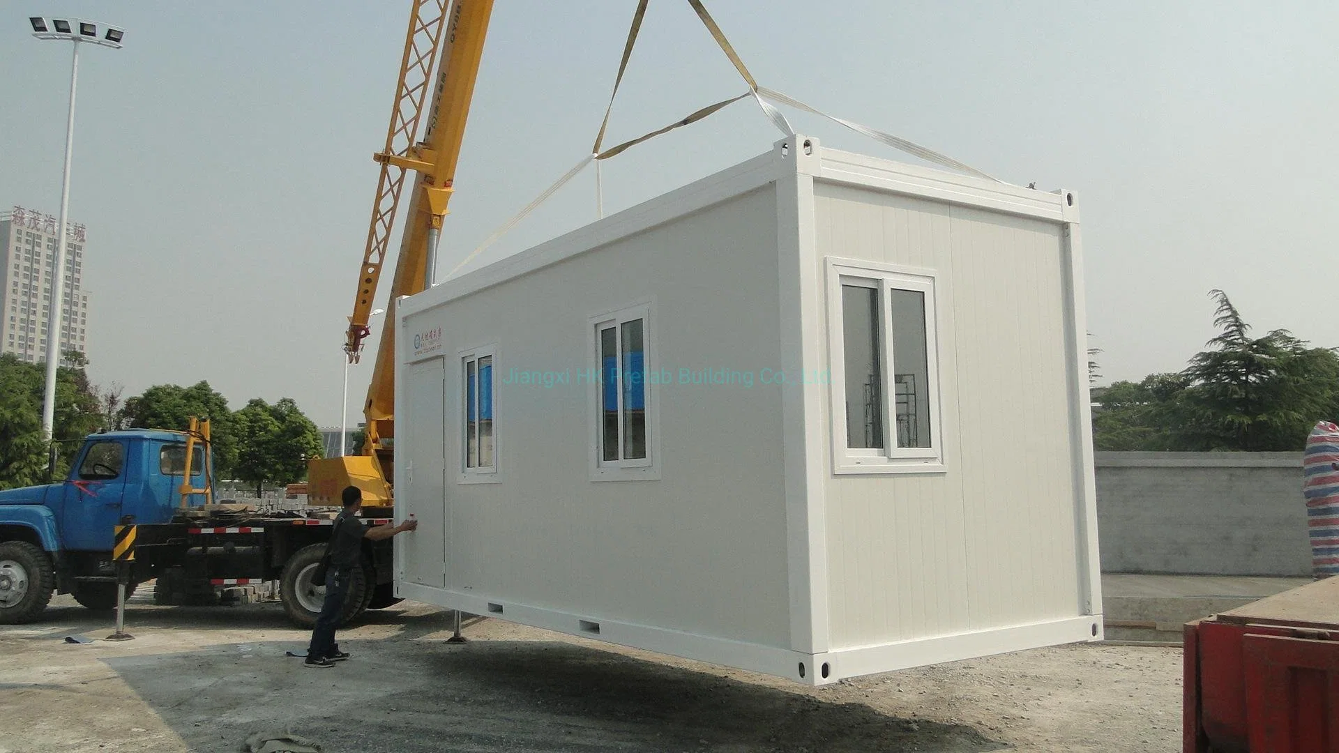 Low Cost Modular Prefab Affordable Flat Pack Container House /Dorm /Hospital /Hotel.