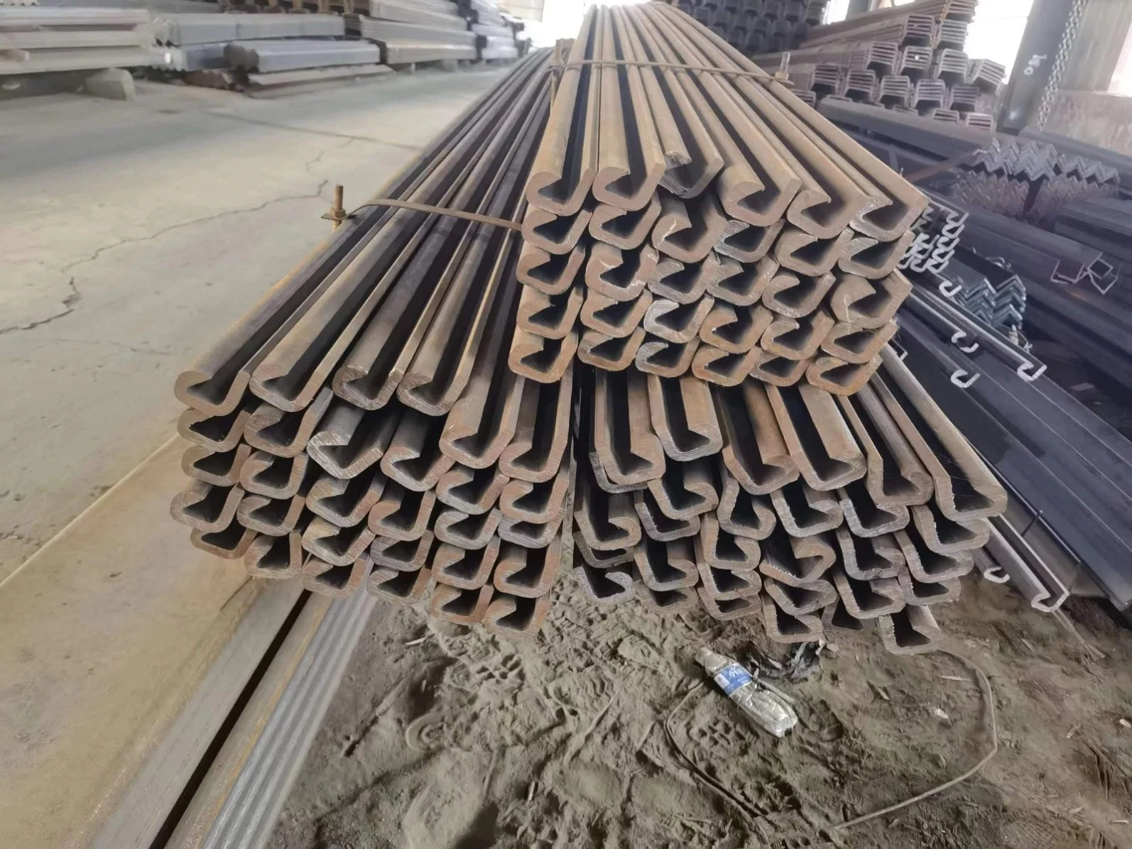 Hot Rolled 400*100*10.5 U-Shape Steel Sheet Pile S275 S355 Carbon Steel Sheet Pile for Construction