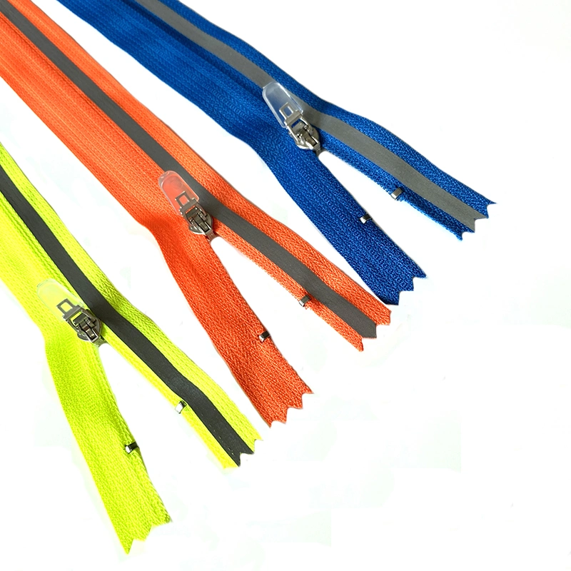Customized Wholesale 5# Garment Accessories Plastic Zipper for Garment Jacket Bag Sewing Multi-Color Metal Open-End Zipper
