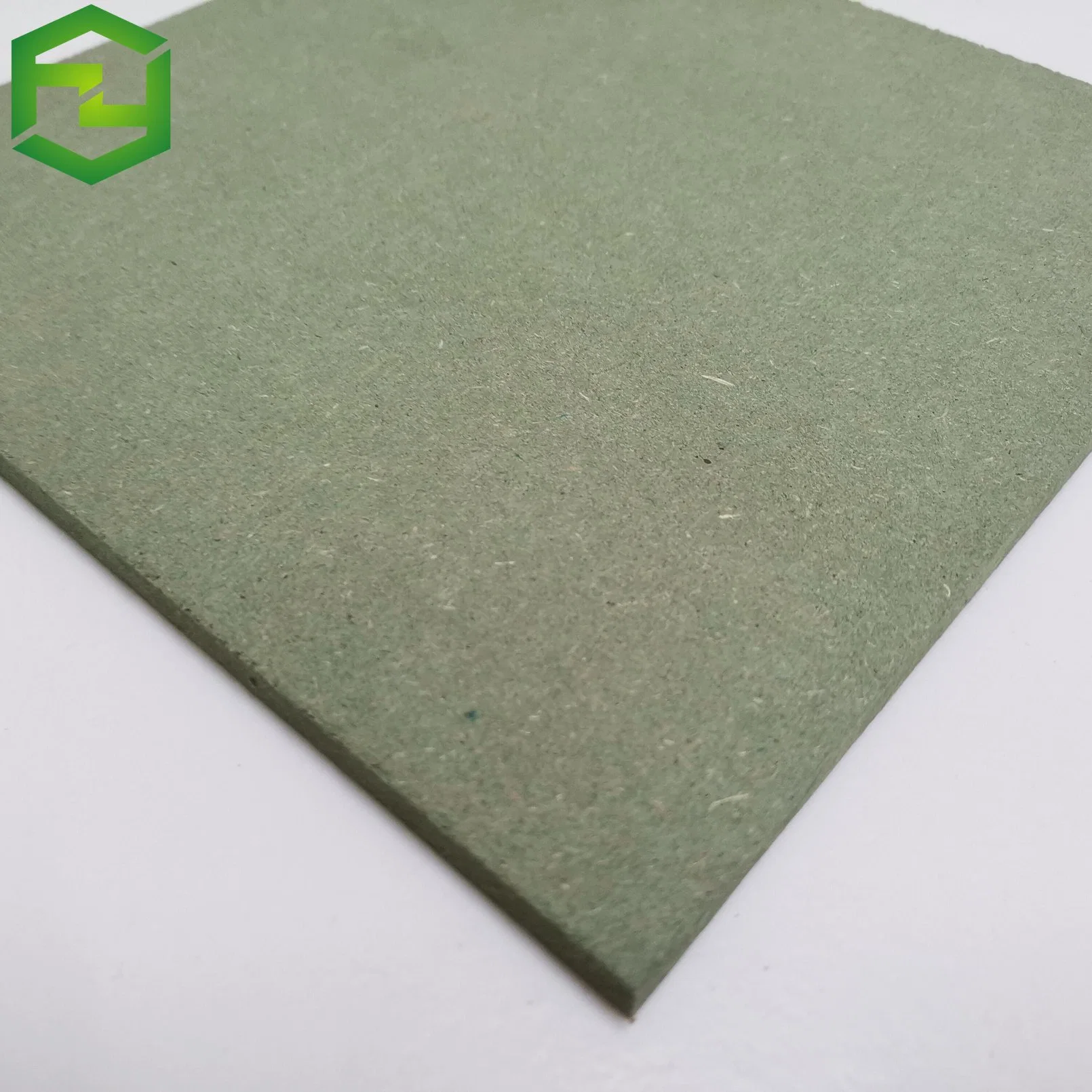 Hot Sale 4*8FT 6mm 8mm 9mm 12mm 15mm 18mm Waterproof Green Colored Hmr MDF Lam HDF Board