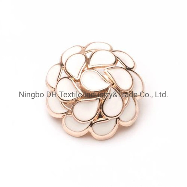 Good Quality Fashion Button for Garments/Clothing/Coat/Dressing