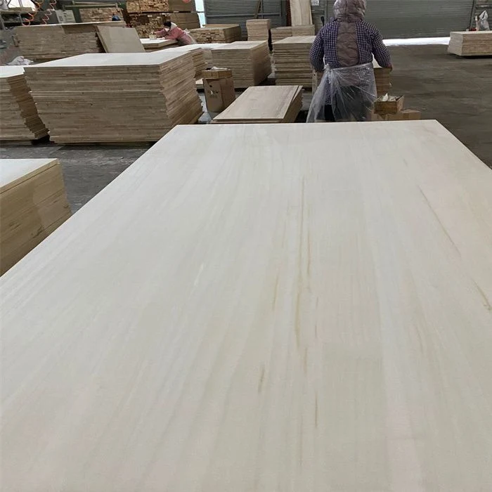 Factory Wholesale Solid Wood Boards Paulownia Timber Price