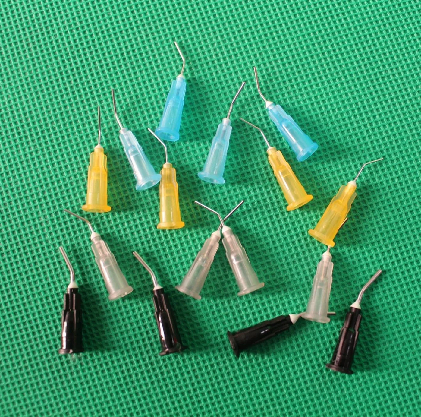 Pre-Bent Luer Lock Dispensing Needles / Tips