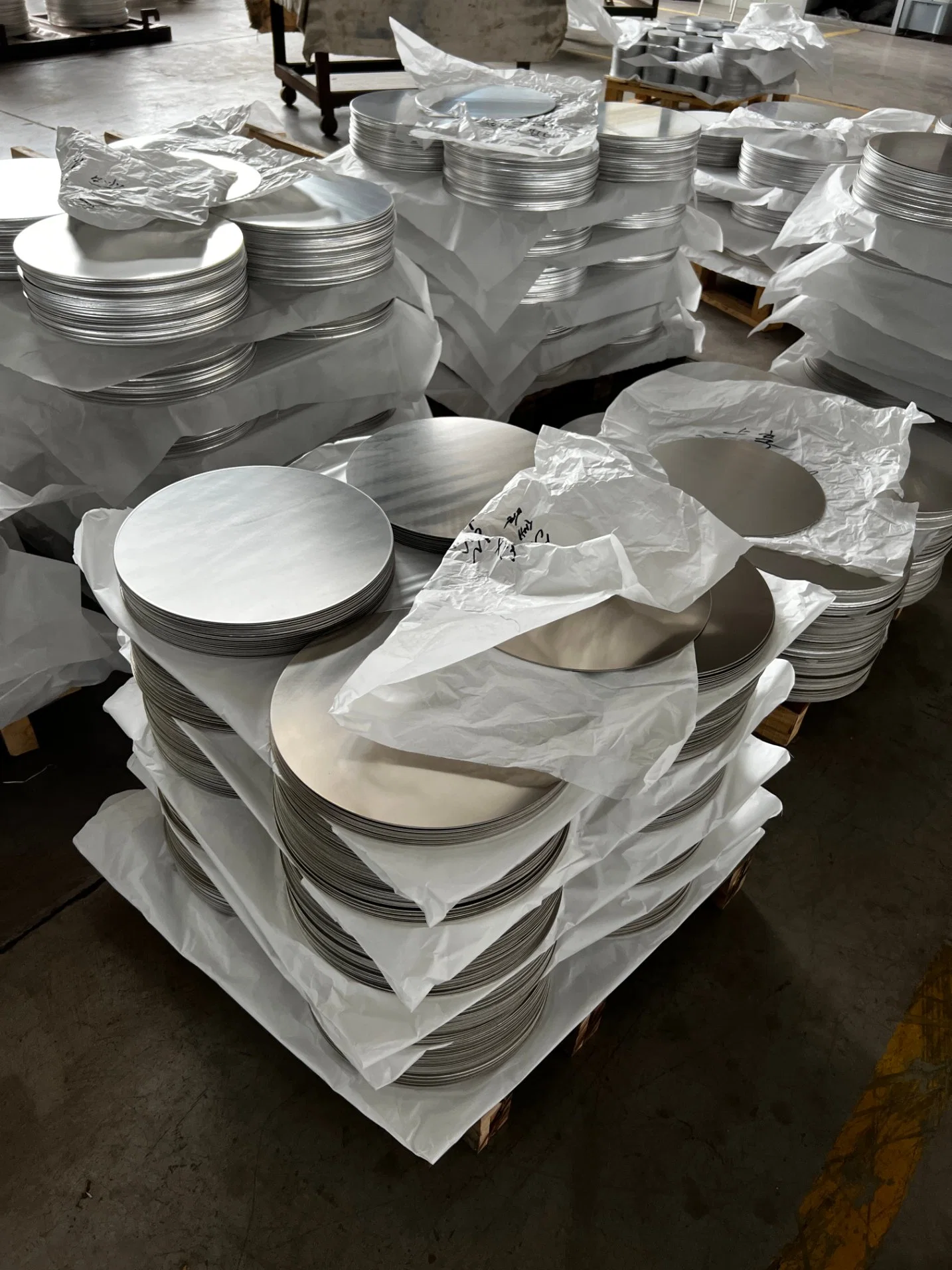 Customized Building Tableware 304 Stainless Steel 1050 Aluminum 430 Triply Circles Clad Plate