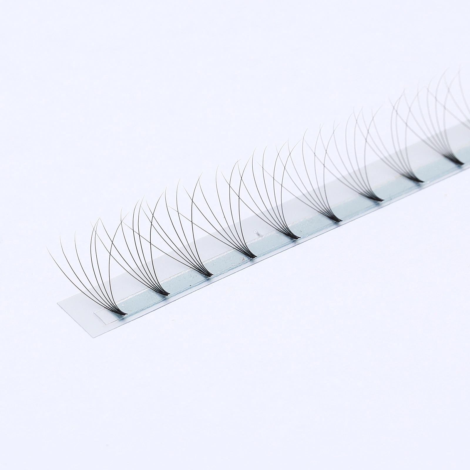 Korean Silk Volume Eyelash Extensions 0.05 0.07mm Pre-Fanned 3D-10d Lashes J B C D Curl Volume Lashes Long Sharp Pointy Premade Fans