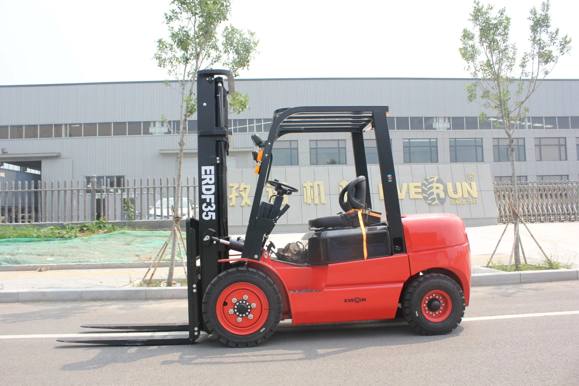 Everun Erdf35 3.5ton CE EPA Warehouse New Farm Construction Mini Small Hydraulic Telescopic Diesel Forklift Equipment Machine Price for Sale