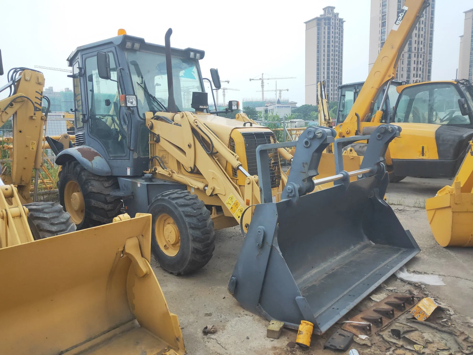 Construction Machinery 8ton Small Backhoe Loader Clg766