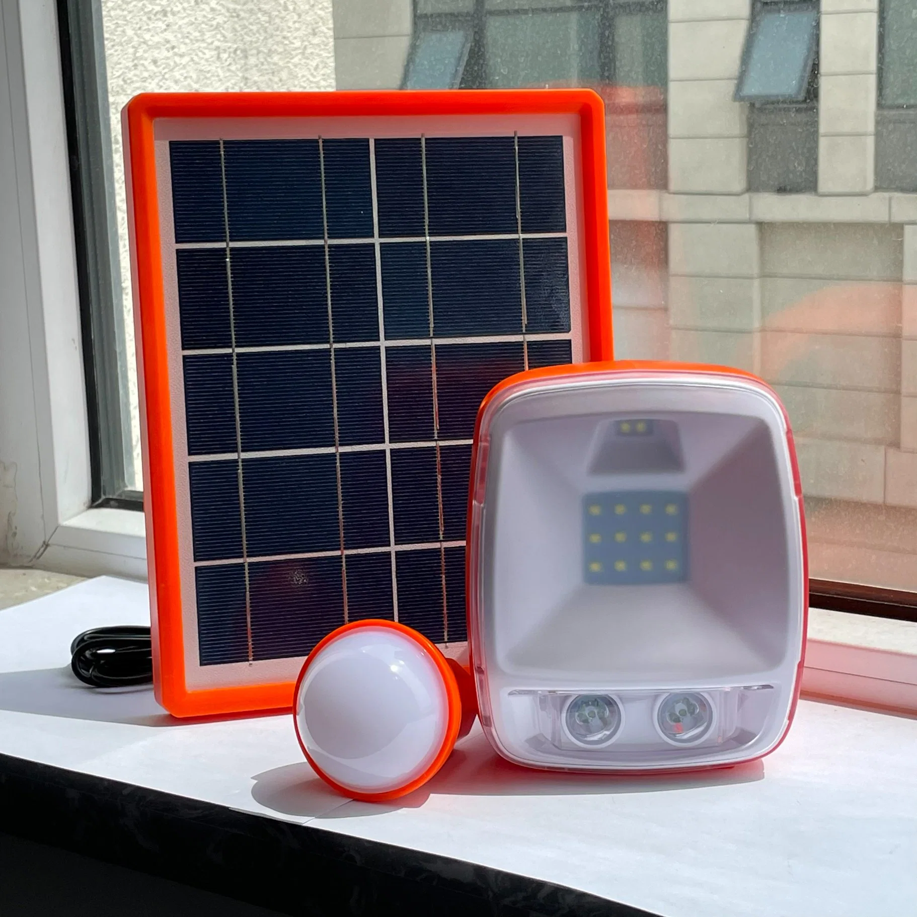 Tragbare kleine Solar-Laterne für den Heimgebrauch (Handy-Ladegerät / Taschenlampe)