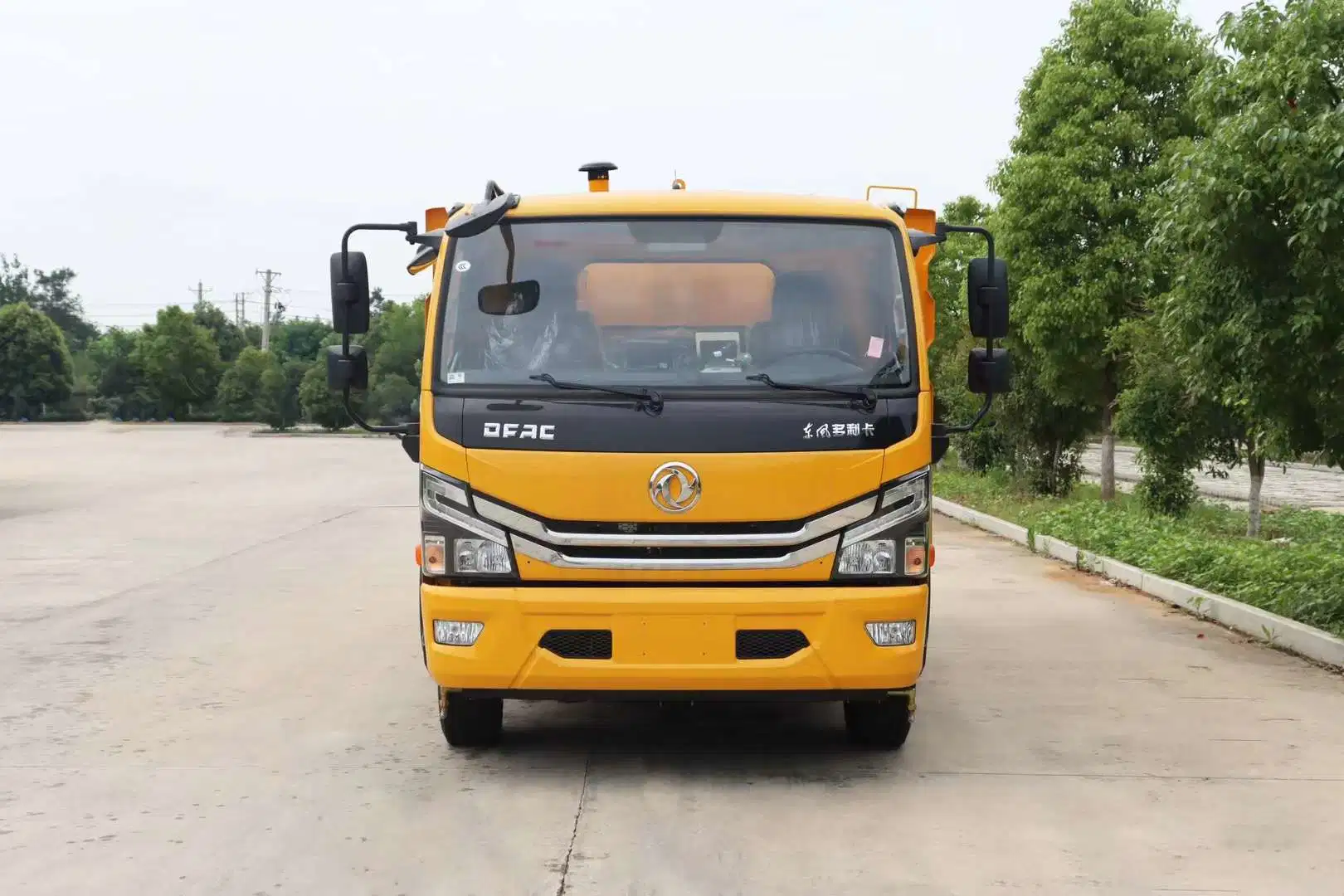 Camión de transporte de carretera con tanque de agua de 4000 litros y 5000 Litros tanque de aspiración de residuos camión de lavado de agua de alta presión Fabricante chino