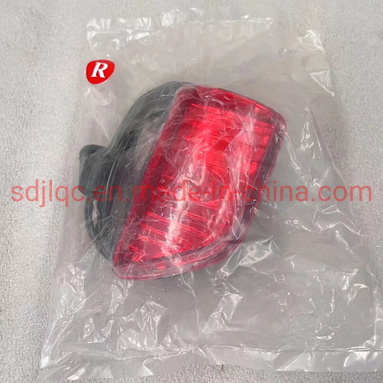 Luz de presença traseira para HOWO TX7 T7h Sinotruk Strak G7 C7 luz de Advertência da luz de marcador Wg9925720005 Wg9925720006