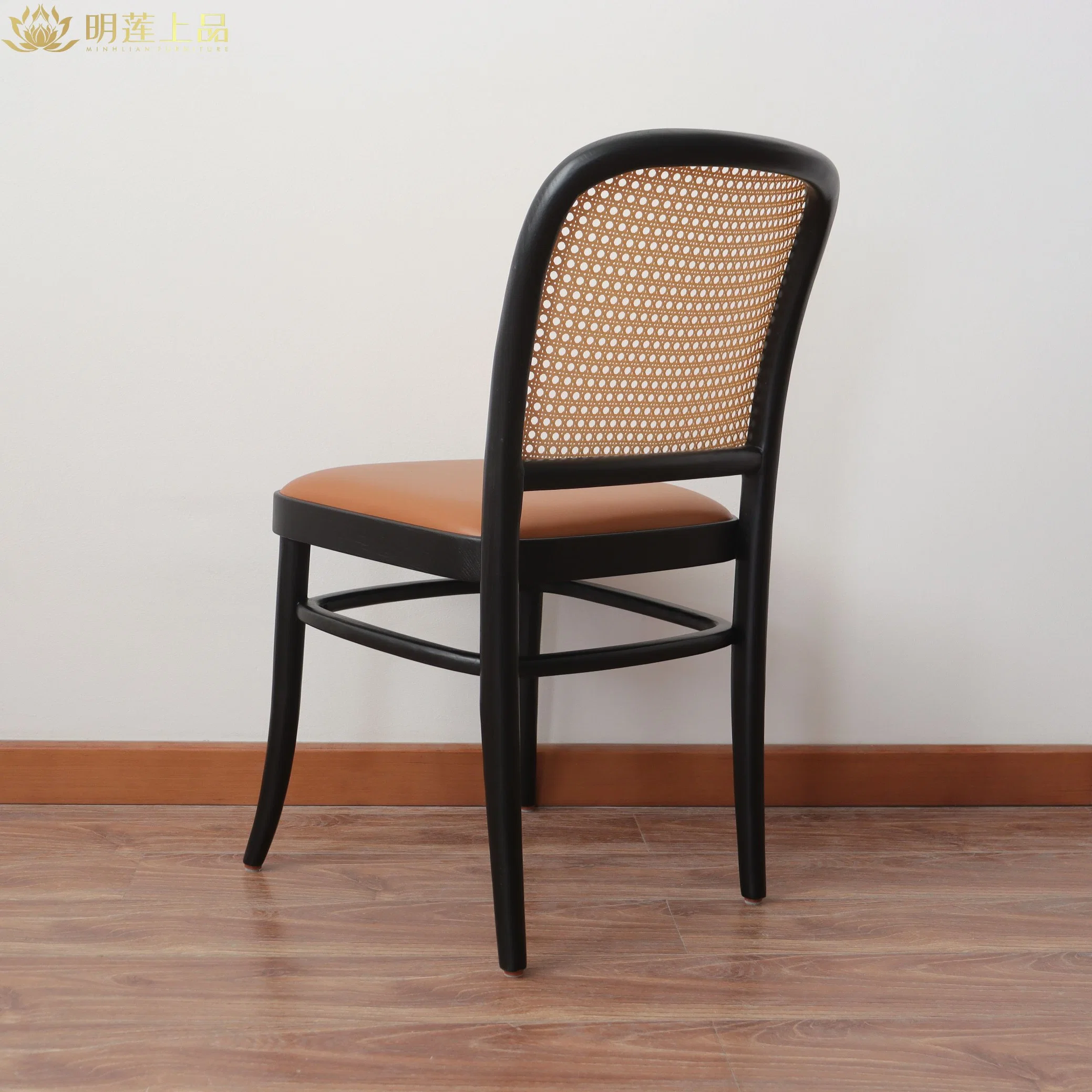 Modern Design Solid Wood Green PU Leather Upholstered Rattan Weaving Dining Room Furniture Restaurant Furniture Fast Food Furniture Wooden Chair