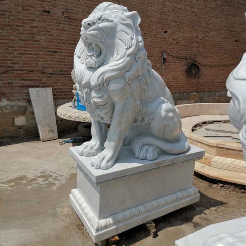 Decoración de la puerta exterior de la escultura de tamaño de la vida de los animales de talla de la mano de mármol blanco sólido estatua de León