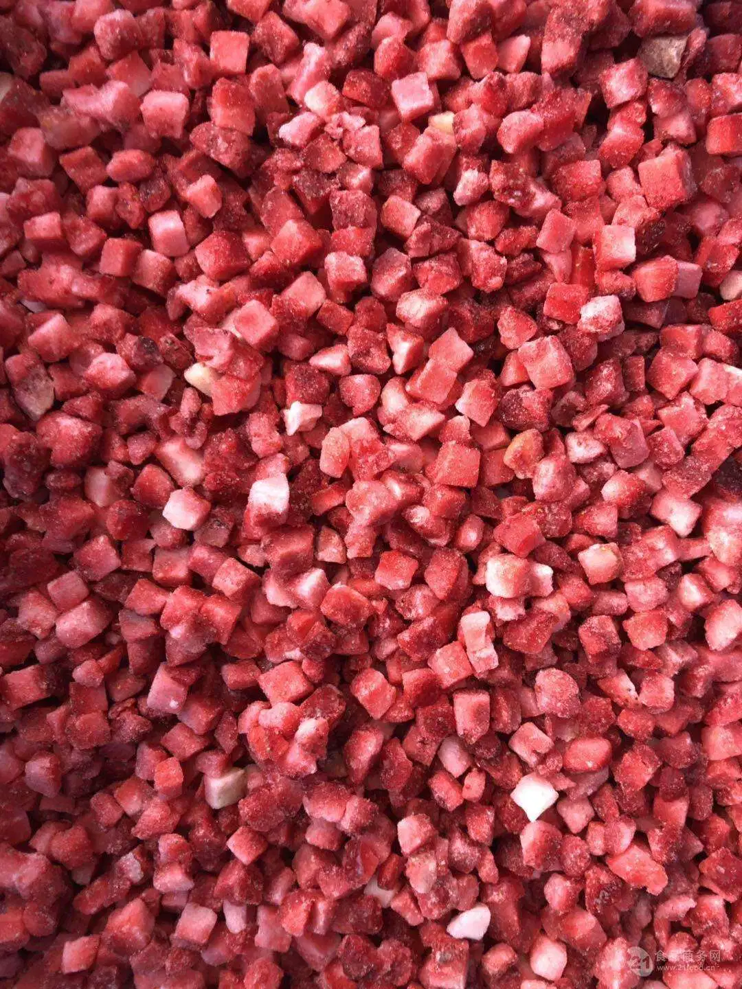 Frozen Sweet IQF Strawberry Slice Frozen Fruit High quality/High cost performance 