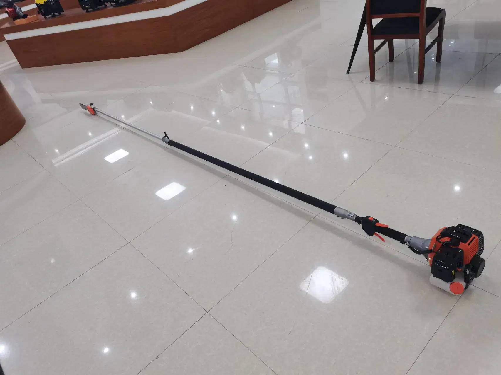 3.5-4.5 Meter Telescopic Pole Tree Pruner Chainsaw with Gasoline Engine Power