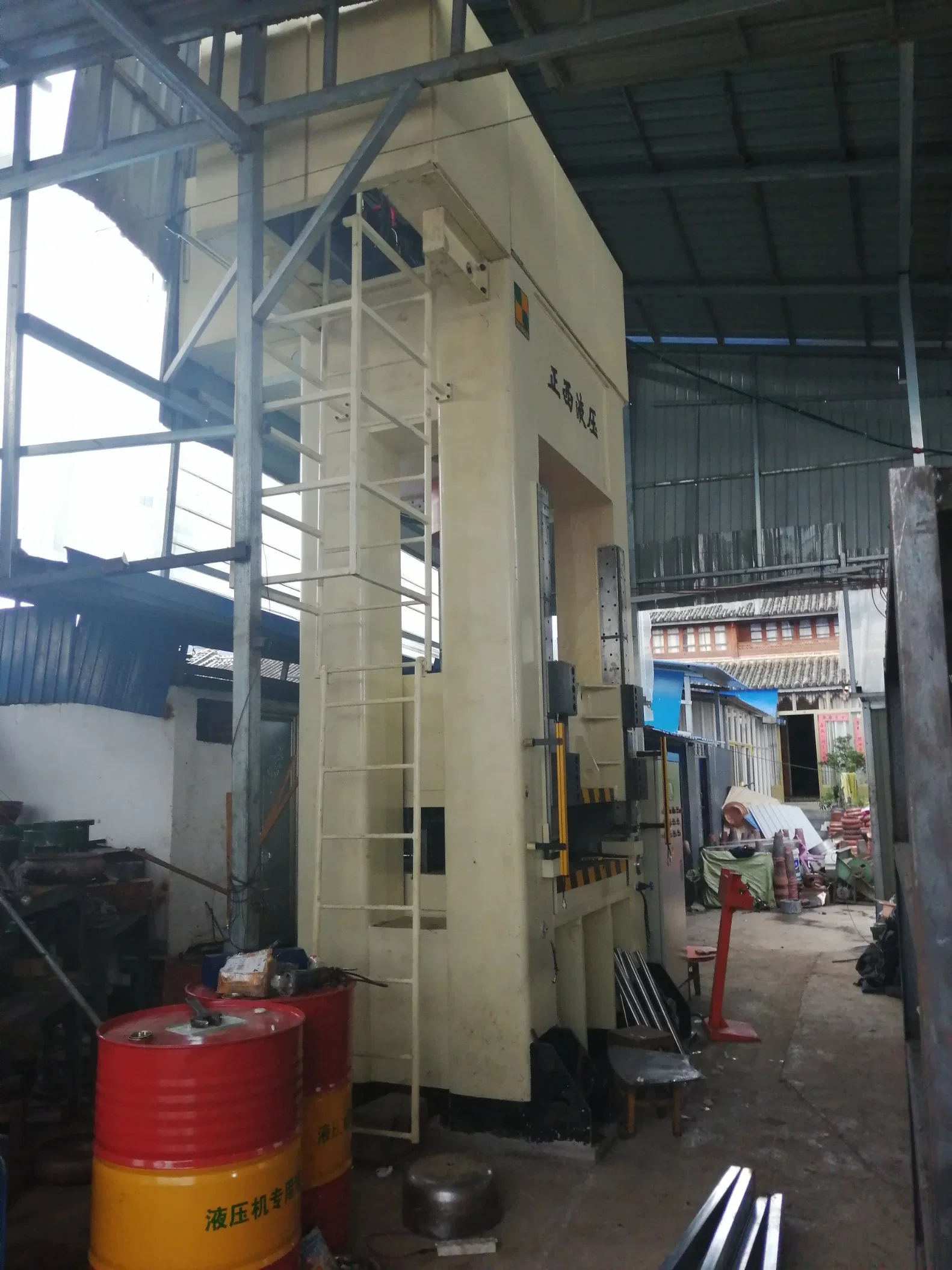 Deep Drawing Hydraulic Press for CE Safety Standards 4-Column Hydraulic Press 500tons