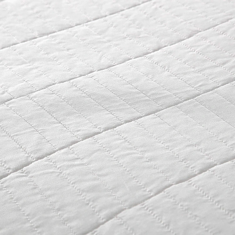 Chinese Cheap King White Polyester Blend Waterproof Multi-Needle Quilted Microfiber Bedspread Quilts Bedding