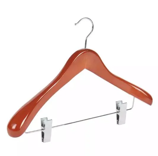 Luxury Custom Light Brown Wooden Top Clothes Hangers with Solid Chorme Metal Clips for Coat/Suit/Jacket/Trousers/Pants