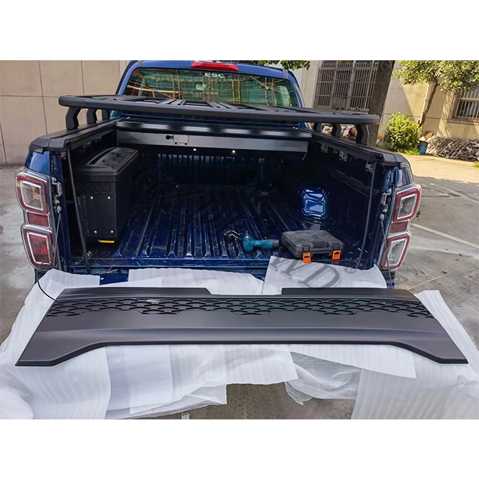 Gzdl4wd Factory Direct Sale Rear Tailgate Outer Cover for D-Max 2020