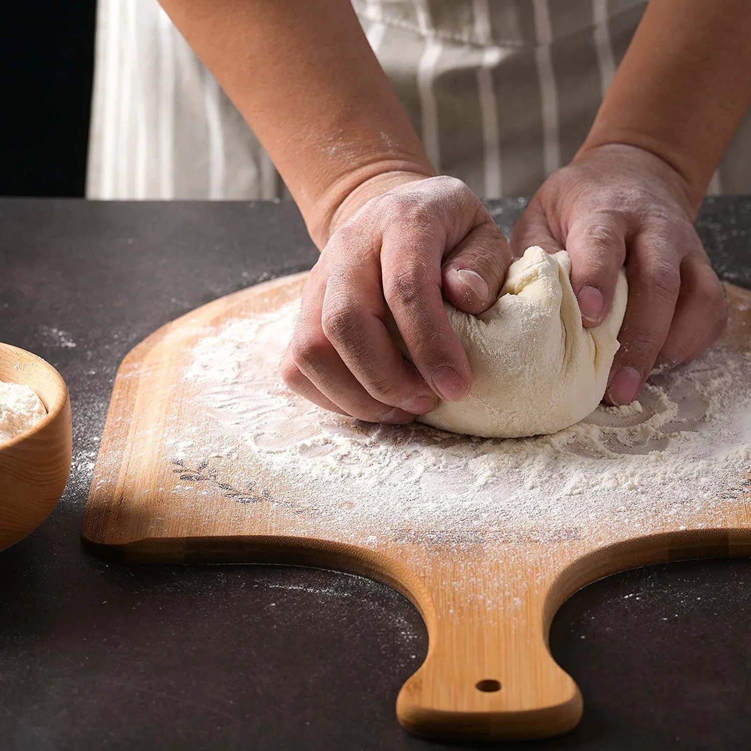 Food Grade Solid Bamboo Tray Wooden Pizza Tray with Handle